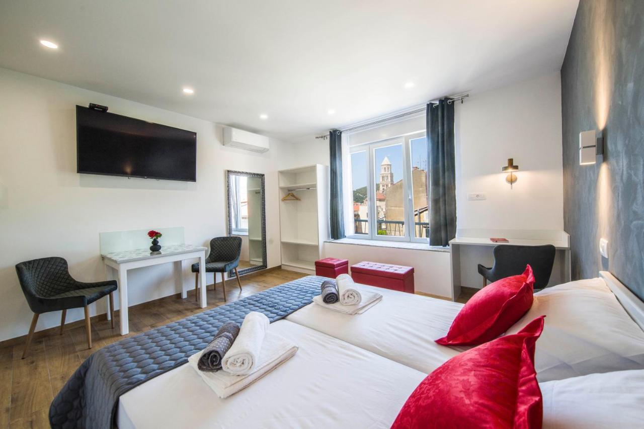 Central Luxury *